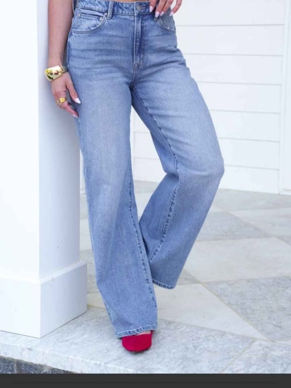 High-Rise Wide Leg Jeans in Light Blue Wash